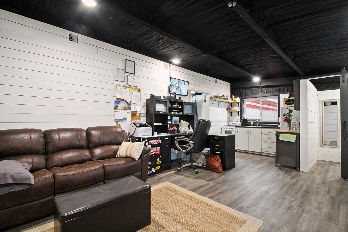 8956 Rolley St, Birch Tree, MO 65438