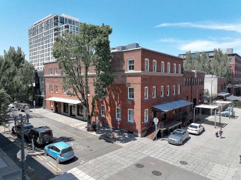 1325 NW Flanders St, Portland, OR for sale - Building Photo - Image 1 of 20