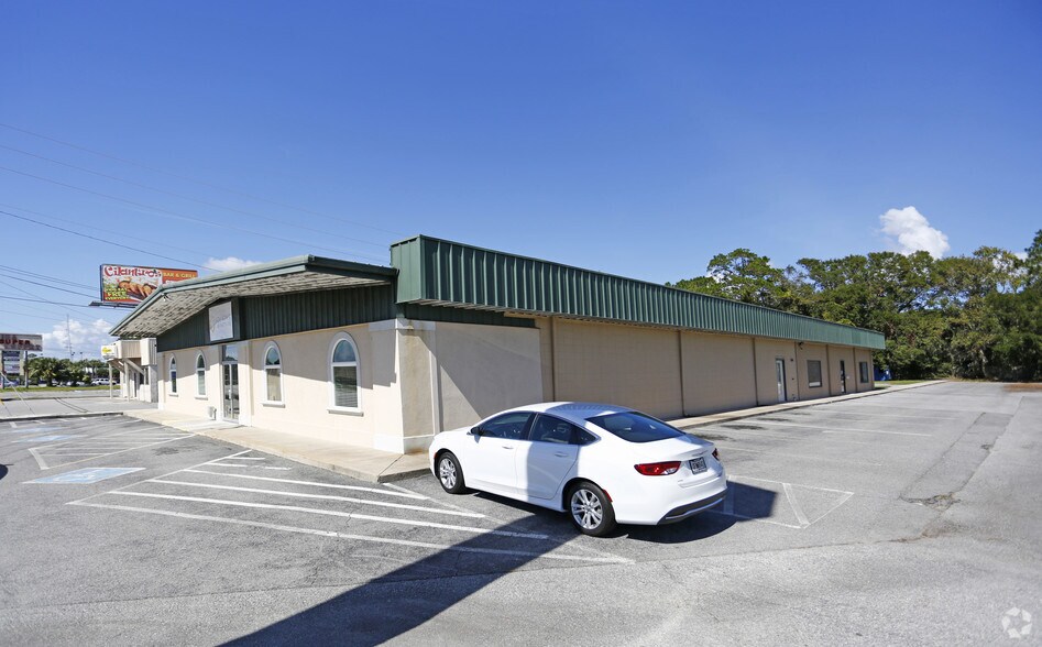 3389 Cypress Mill Rd, Brunswick, GA 31520