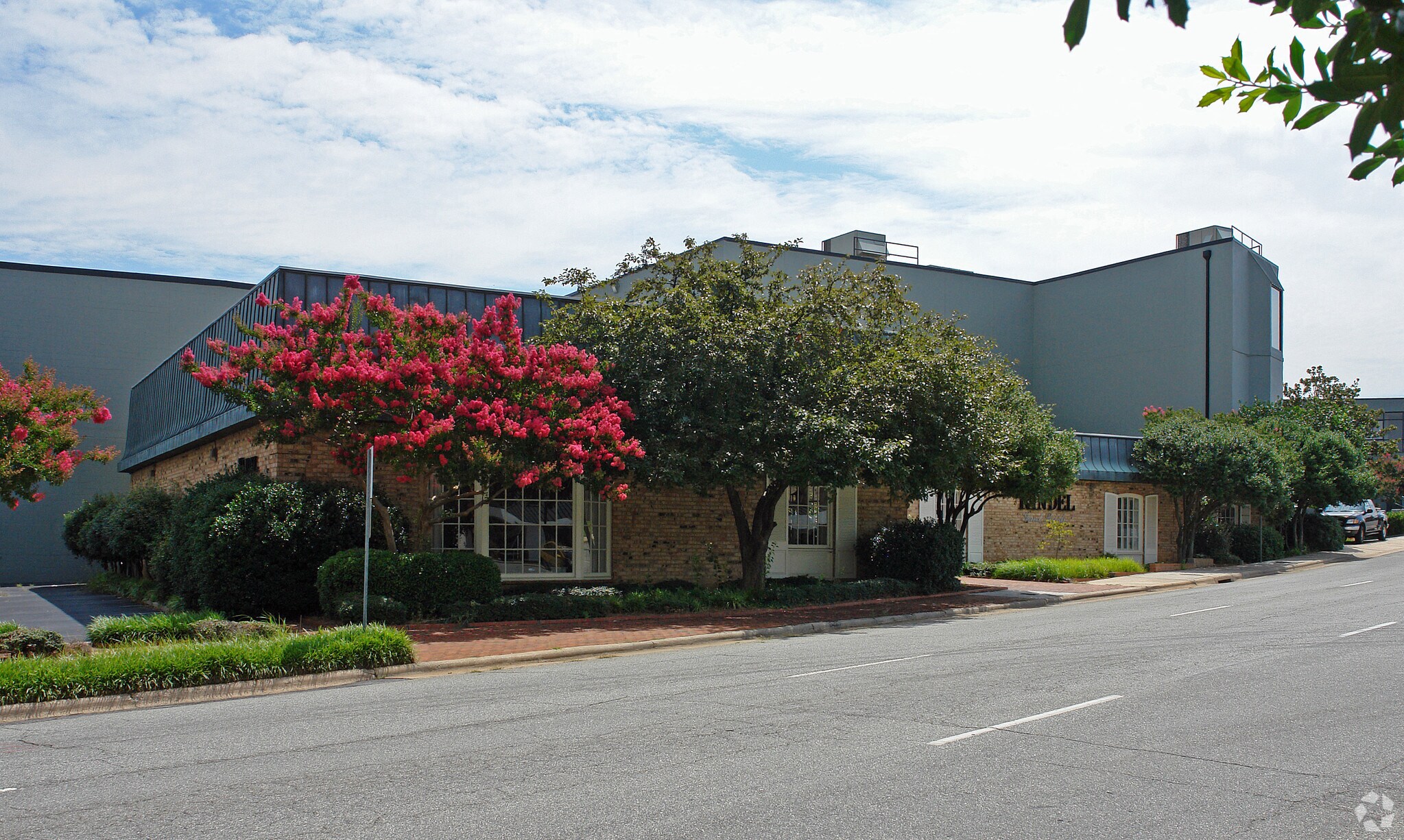 242 N Hamilton St, High Point, NC for sale Primary Photo- Image 1 of 1