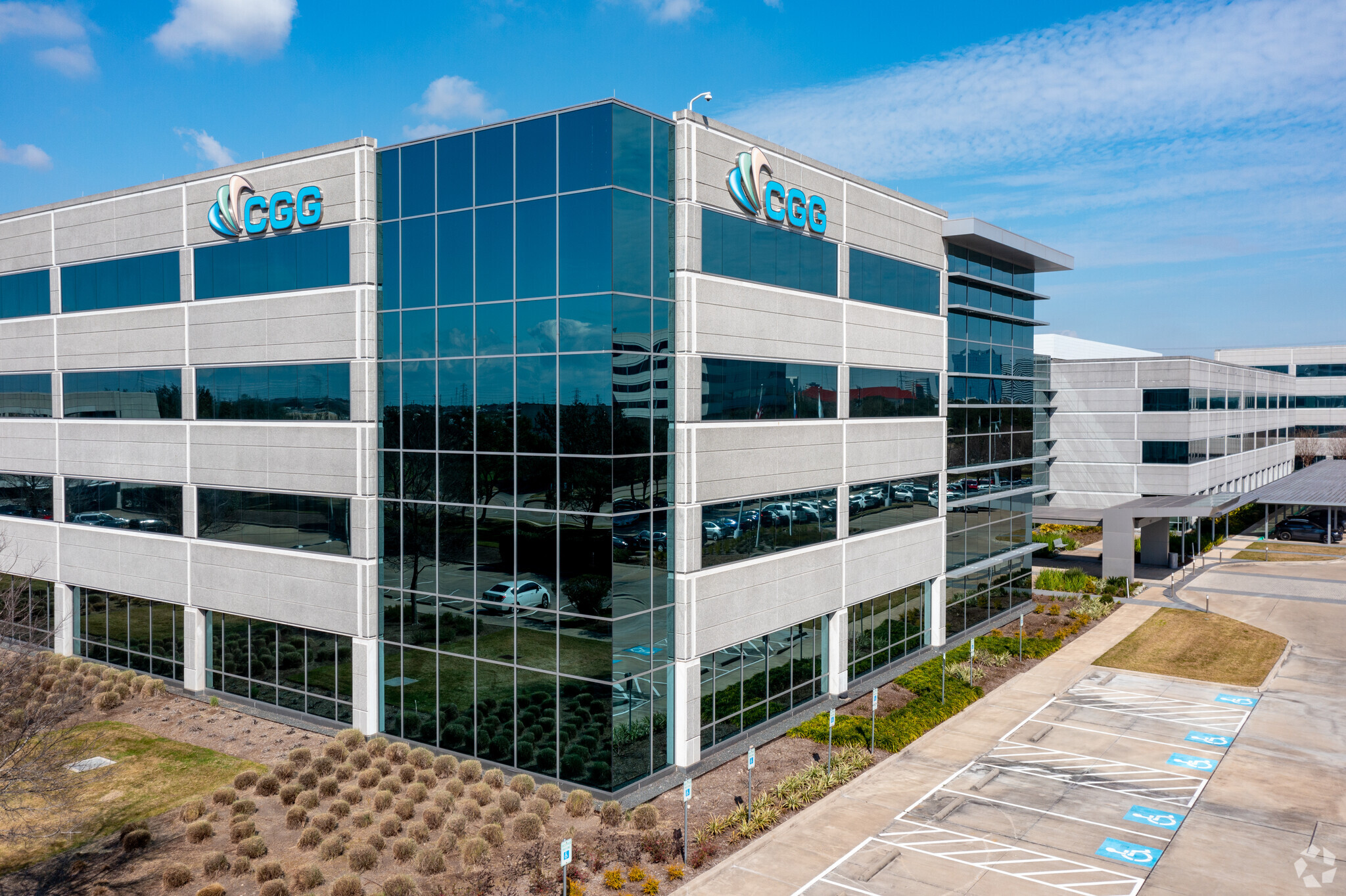 10300 Town Park Dr, Houston, TX for lease Building Photo- Image 1 of 11