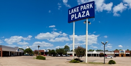 359 Lake Park Rd, Lewisville, TX for lease - Building Photo - Image 1 of 3