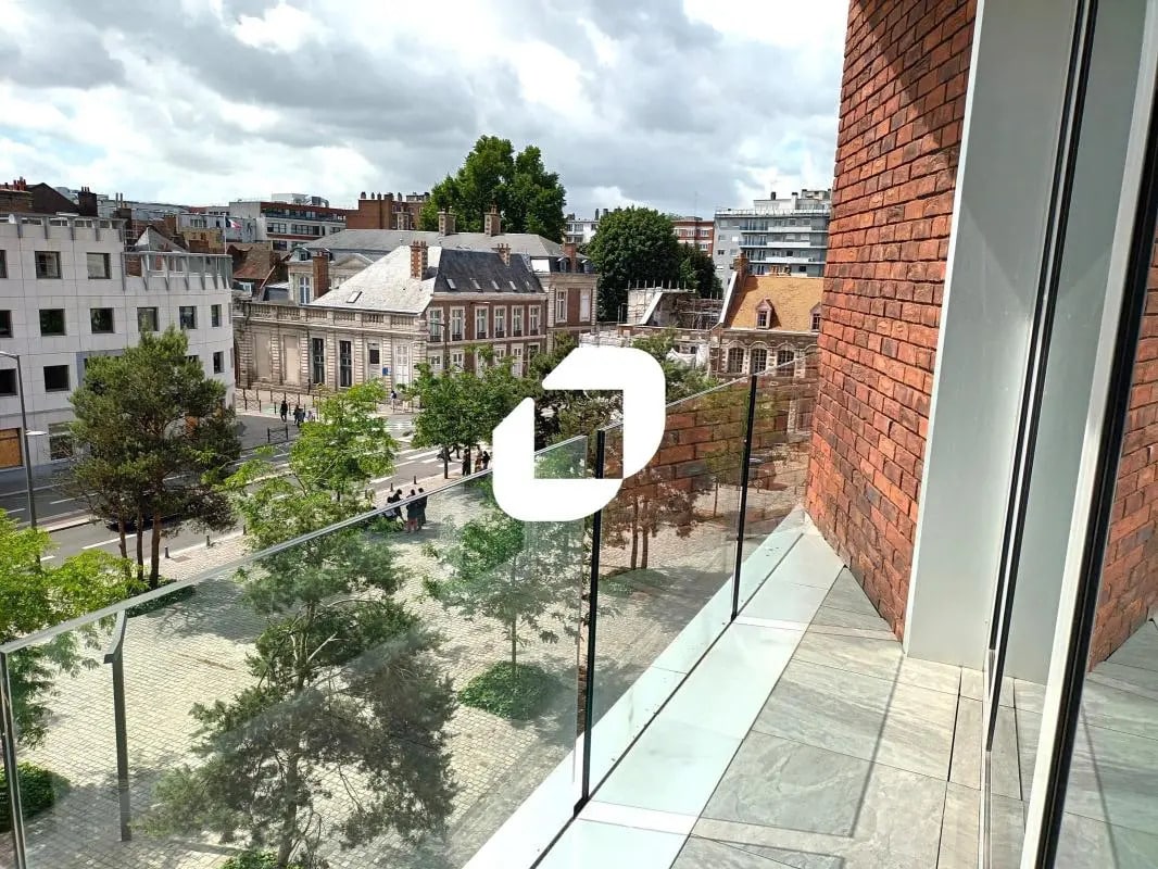 101 Avenue Le Corbusier, Lille for lease Interior Photo- Image 1 of 11