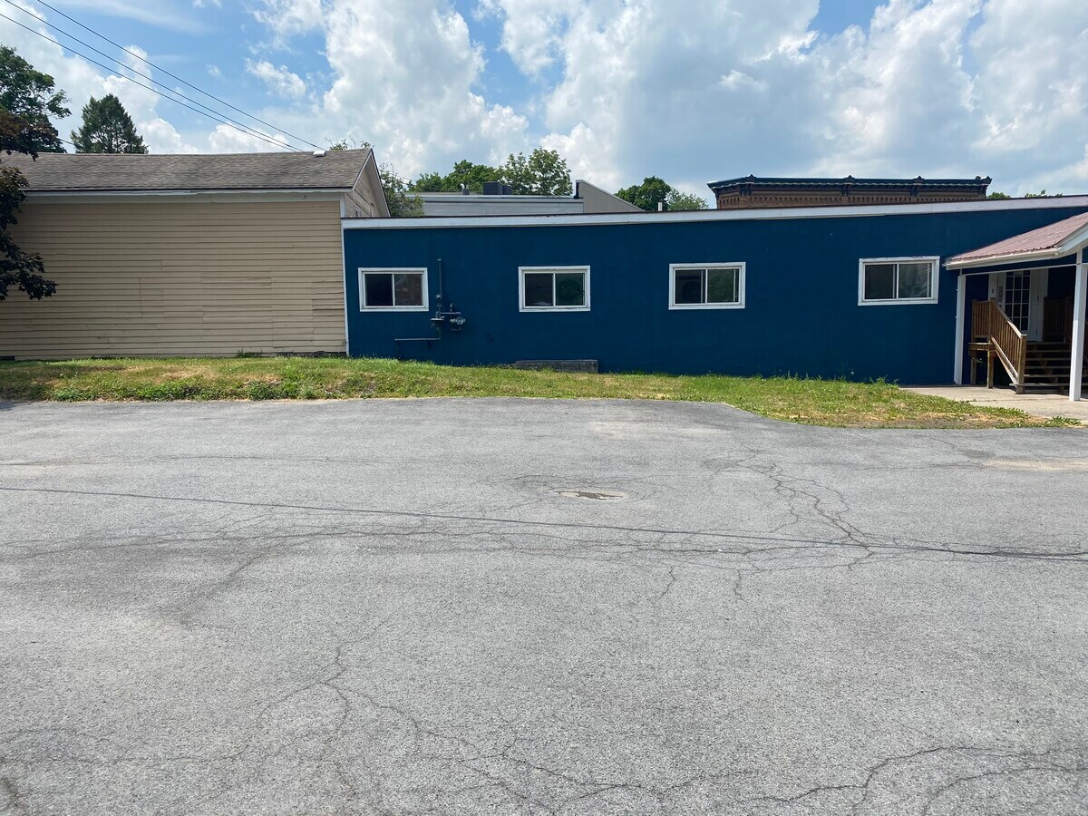 3 Mechanic St, Jordan, NY 13080