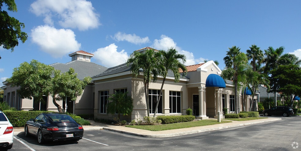 840 111th Ave N, Naples, FL for lease - Building Photo - Image 2 of 6