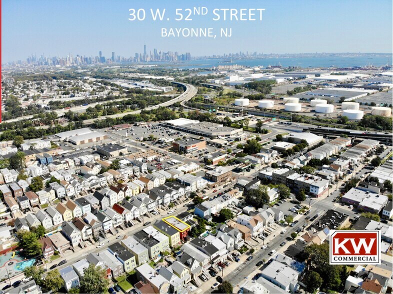 30 W 52nd St Bayonne Nj 07002 Loopnet Com