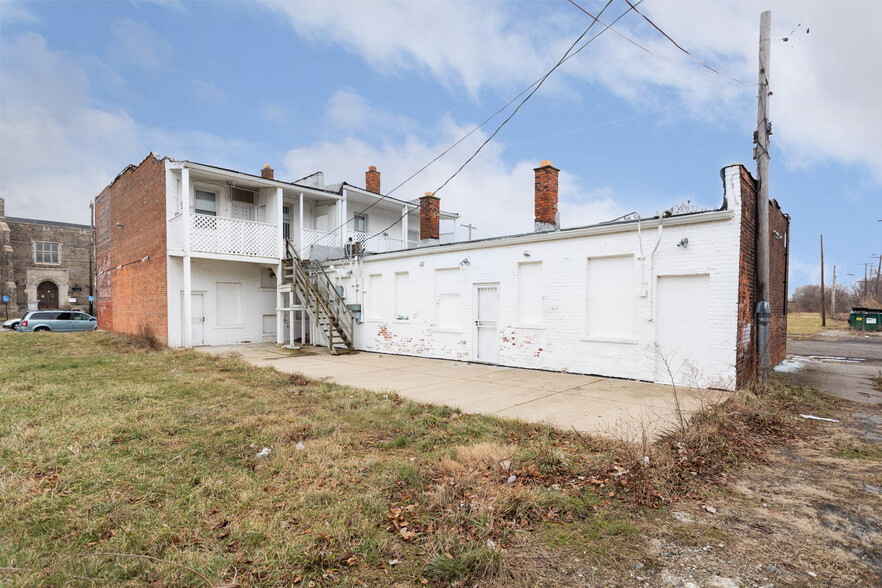 14105 Kercheval St, Detroit, MI for sale - Building Photo - Image 3 of 18