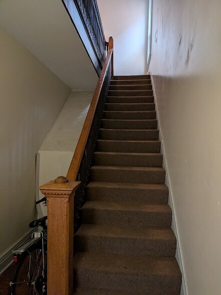 1325 Hepburn Ave, Louisville, KY for sale - Building Photo - Image 3 of 34