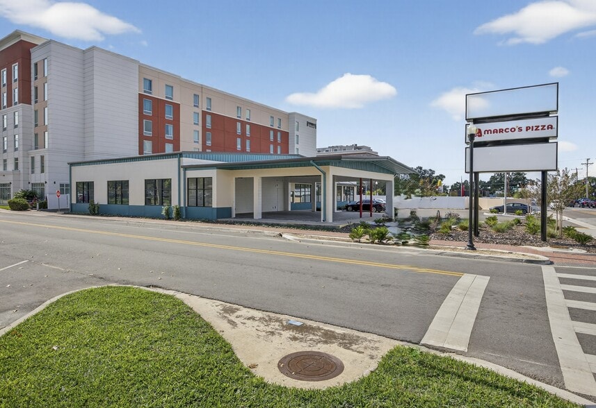 504 Avenue D NW, Winter Haven, FL for lease - Building Photo - Image 3 of 8