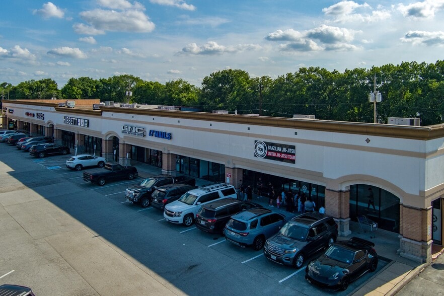 Spencer Square portfolio of 7 properties for sale on LoopNet.com - Building Photo - Image 3 of 7