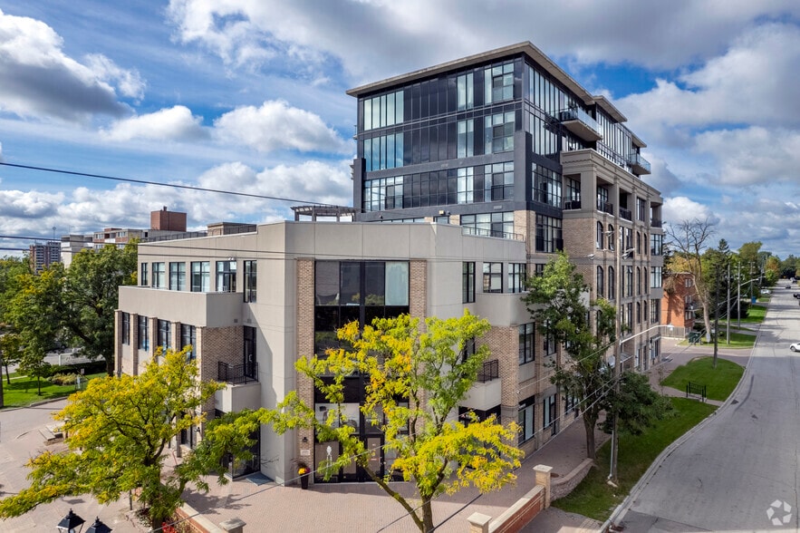 10376 Yonge St, Richmond Hill, ON for lease - Building Photo - Image 2 of 8