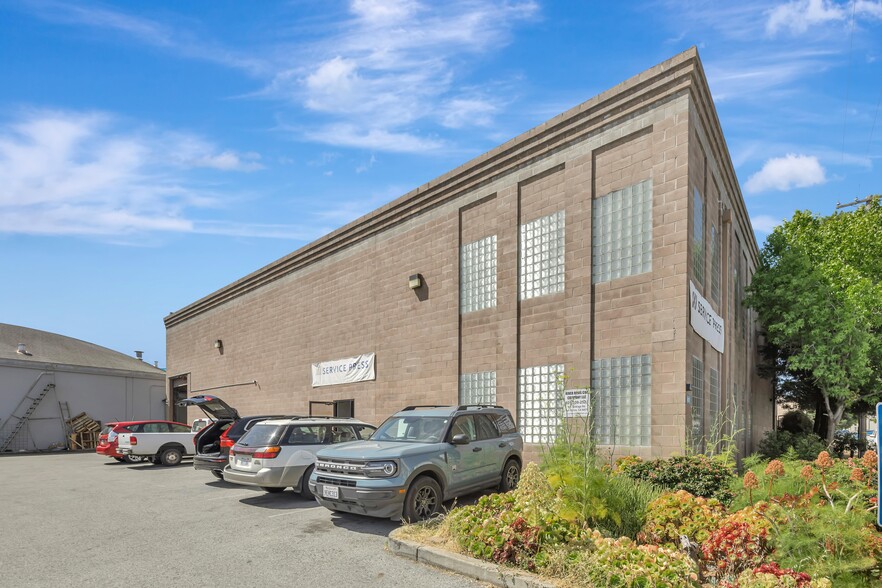 935 Tanklage Rd, San Carlos, CA for lease - Primary Photo - Image 1 of 7