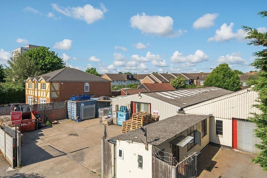 10A-10B Whitehall Ln, Erith for sale - Building Photo - Image 3 of 9