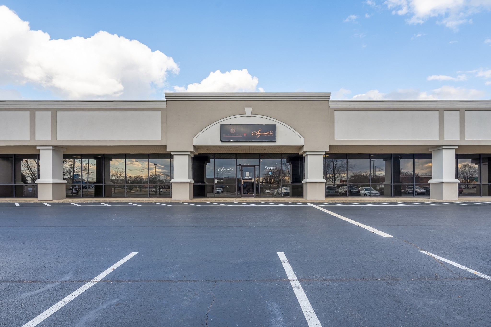 640-641 Broadmor St, Murfreesboro, TN for lease Interior Photo- Image 1 of 9