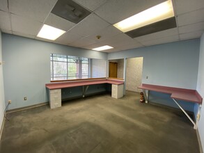 2 Daniels Farm Rd, Trumbull, CT for lease Interior Photo- Image 1 of 4