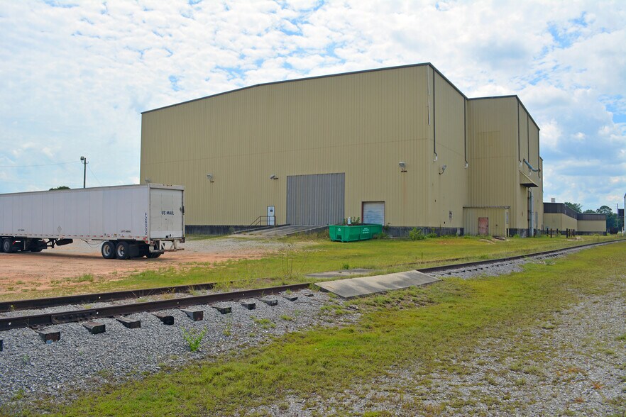 2203 Perimeter Rd, Mobile, AL for sale - Building Photo - Image 1 of 1
