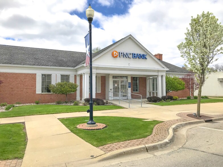 150 S Main St, Perry, MI for sale - Primary Photo - Image 1 of 1