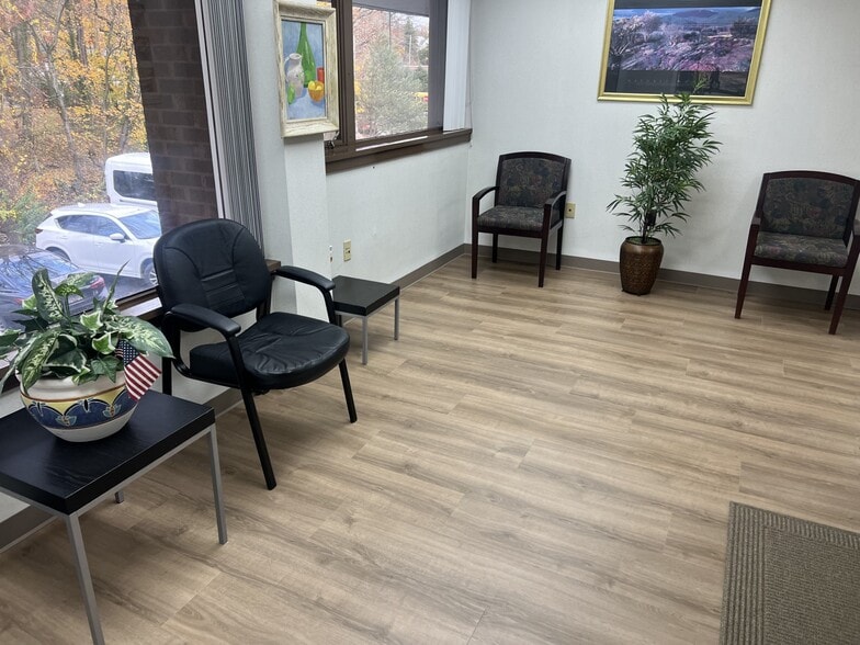 8118 Old York Rd, Elkins Park, PA for lease - Building Photo - Image 2 of 15