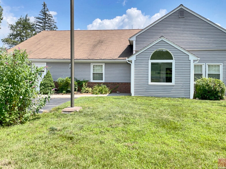 5 Hebron Rd, Marlborough, CT for sale - Building Photo - Image 1 of 1