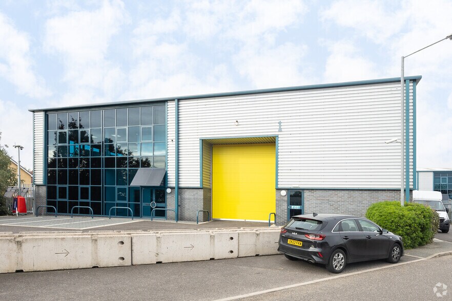 Hemmells Park, Basildon for sale - Primary Photo - Image 1 of 1