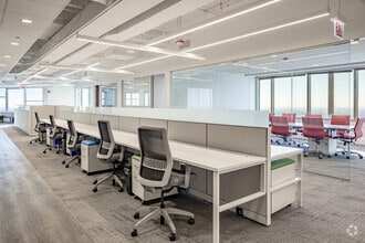 311 S Wacker Dr, Chicago, IL for lease Interior Photo- Image 2 of 4