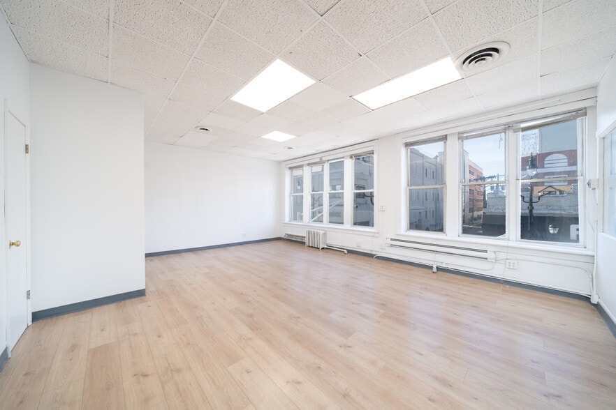 3600 Bergenline Ave, Union City, NJ for lease - Interior Photo - Image 3 of 30