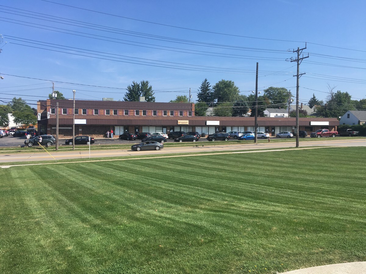 12395 McCracken Rd, Garfield Heights, OH 44125