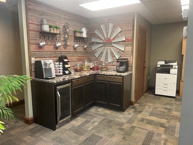 201 E 11th St, Hays, KS for sale - Building Photo - Image 3 of 3