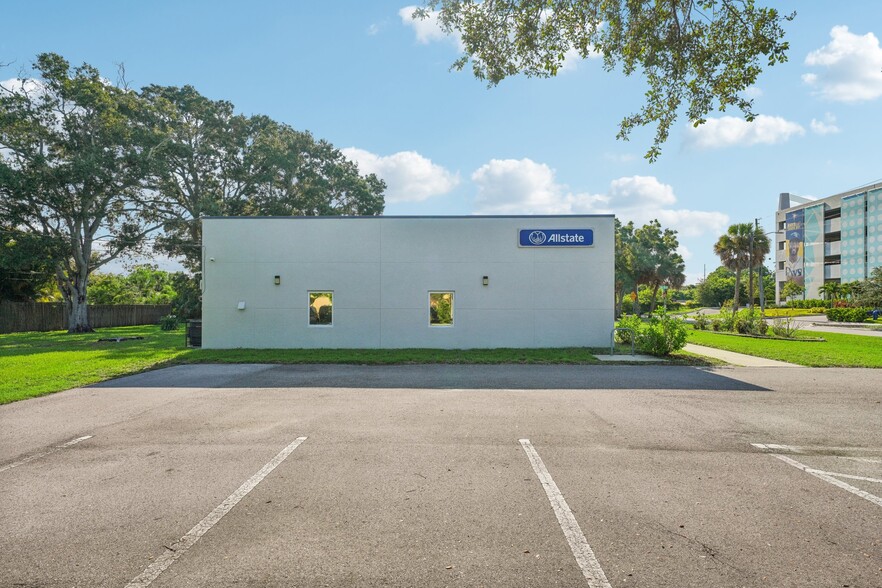 3209 30th Ave S, Saint Petersburg, FL for sale - Building Photo - Image 2 of 68