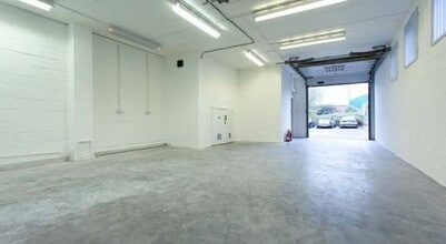 Blenheim Rd, Epsom for lease Interior Photo- Image 1 of 5