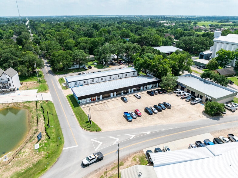 2611 Washington St, Waller, TX for sale - Building Photo - Image 1 of 1