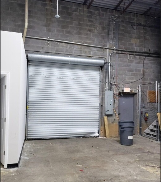 4264 Winters Chapel Rd, Doraville, GA for lease - Interior Photo - Image 3 of 5