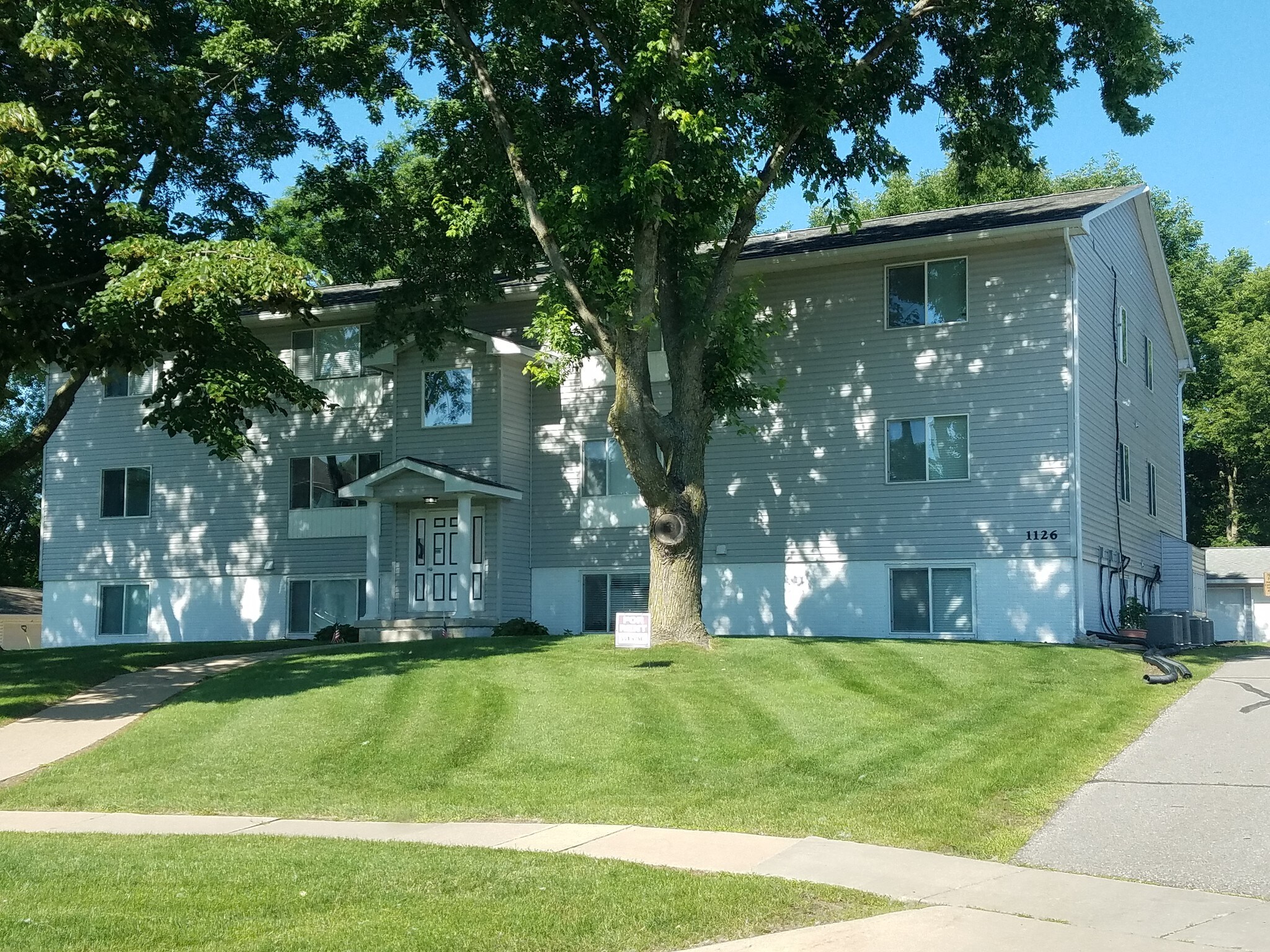 1126-1131 Tiffany Pl, Waterloo, IA for sale Other- Image 1 of 1