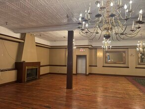 19 E Citrus Ave, Redlands, CA for lease Interior Photo- Image 2 of 6