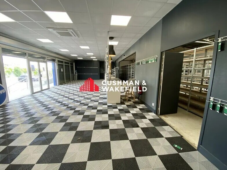 Office in Toulouse for lease - Interior Photo - Image 3 of 5