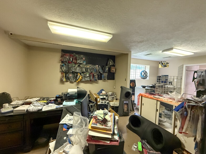 2105 N Main St, Vidor, TX for sale - Building Photo - Image 3 of 11