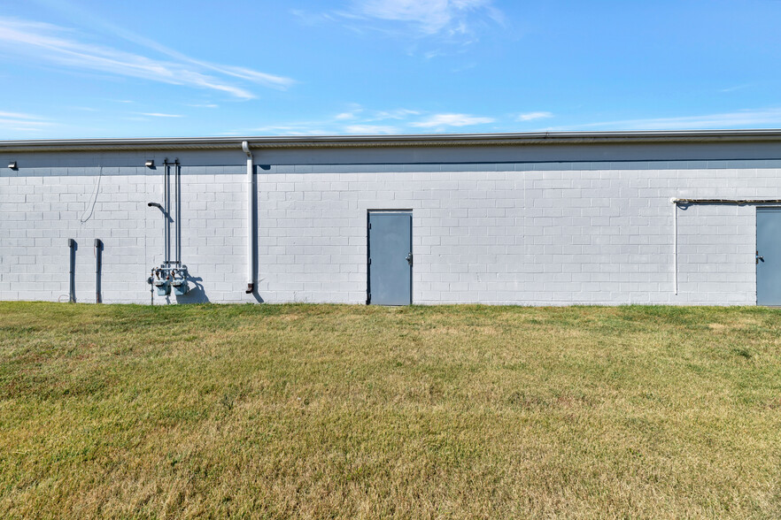 62 Southgate Blvd, New Castle, DE for lease - Building Photo - Image 3 of 11