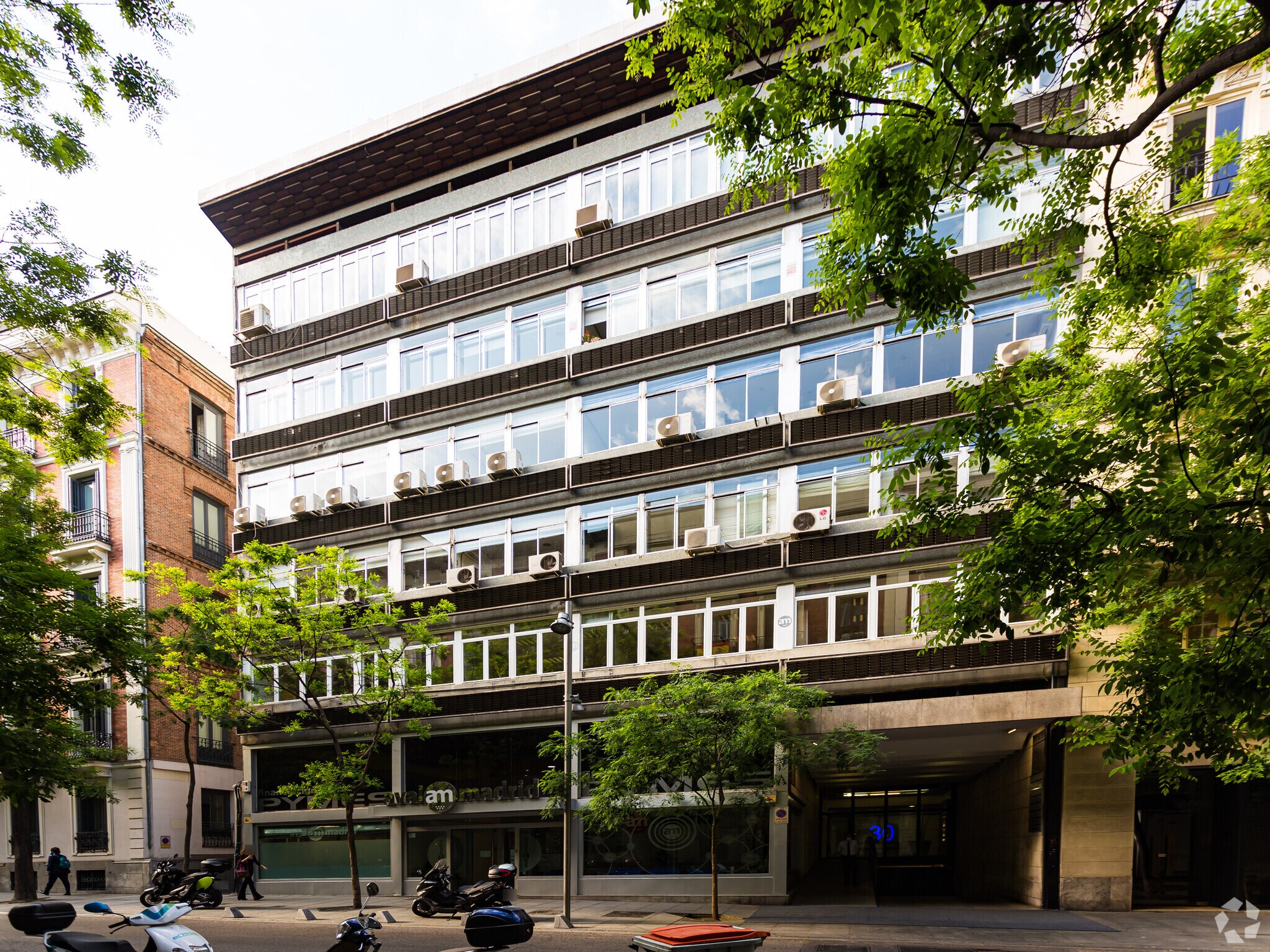 Calle de Jorge Juan, 30, Madrid, Madrid for lease Primary Photo- Image 1 of 4