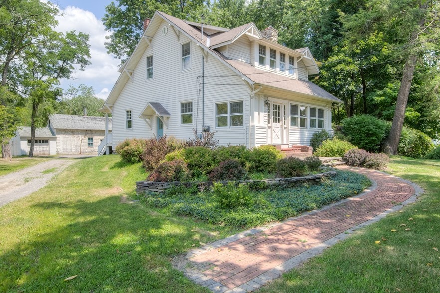 773 Dutchess Tpke, Poughkeepsie, NY for sale - Building Photo - Image 1 of 1