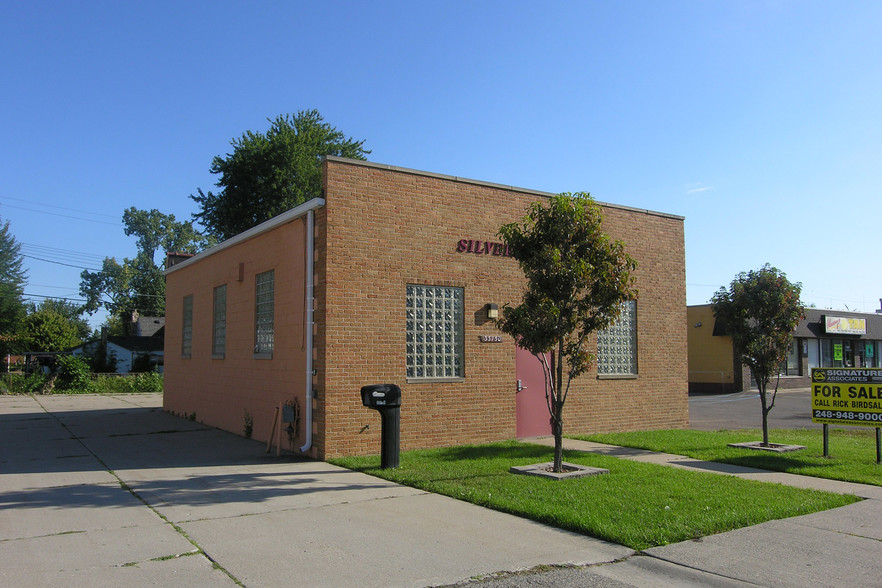 33750 Ford Rd, Westland, MI for lease - Building Photo - Image 3 of 4