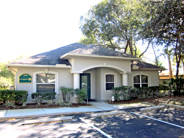 2902 Busch Lake Blvd, Tampa, FL for sale - Primary Photo - Image 1 of 58