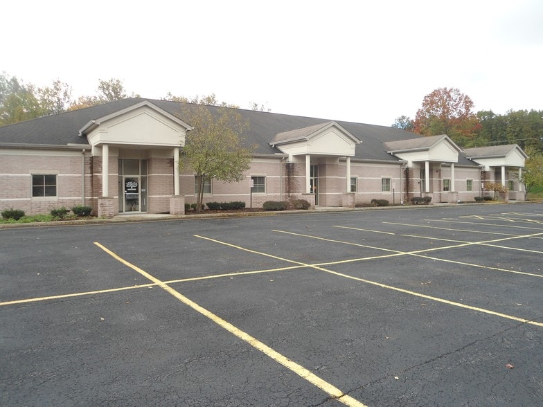 5401 Ashley Cir, Youngstown, OH for lease - Building Photo - Image 2 of 6