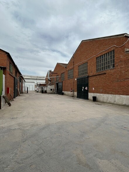 Industrial in Getafe, Madrid for sale - Building Photo - Image 1 of 6