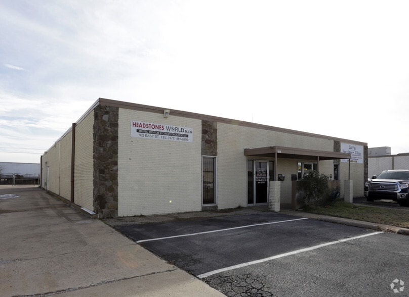 702706 Easy St, Garland, TX 75042