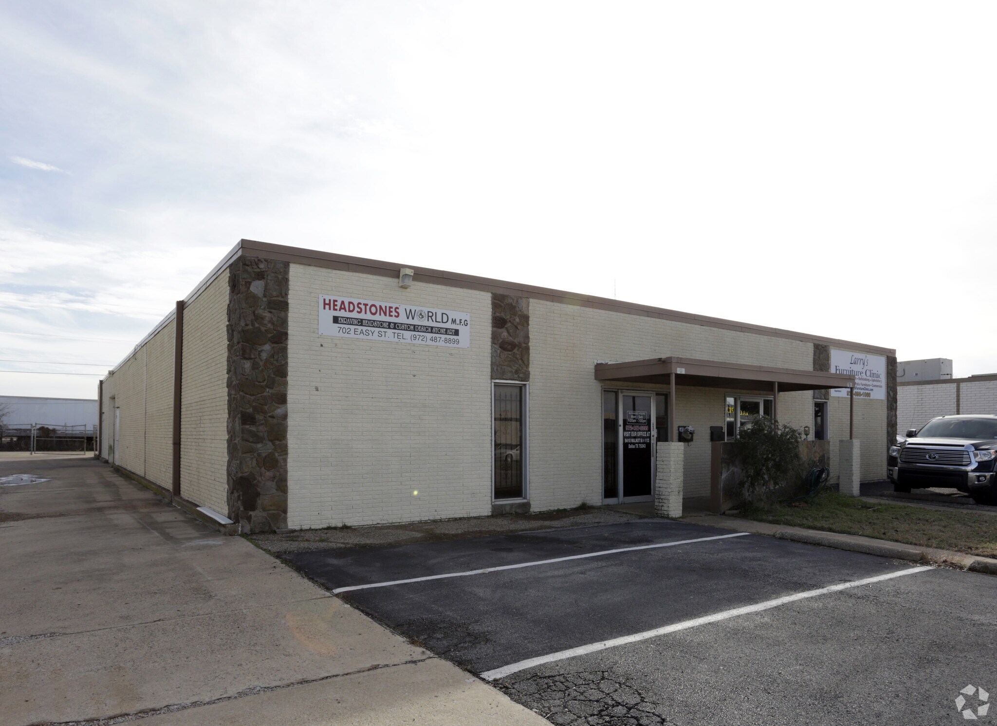 702-706 Easy St, Garland, TX for sale Primary Photo- Image 1 of 1