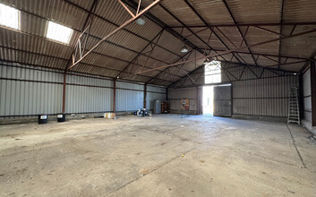 8 Spalding Drove, Spalding for lease Interior Photo- Image 2 of 3