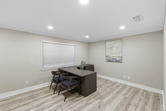 4651 Roswell Rd NE, Atlanta, GA for lease Interior Photo- Image 2 of 4