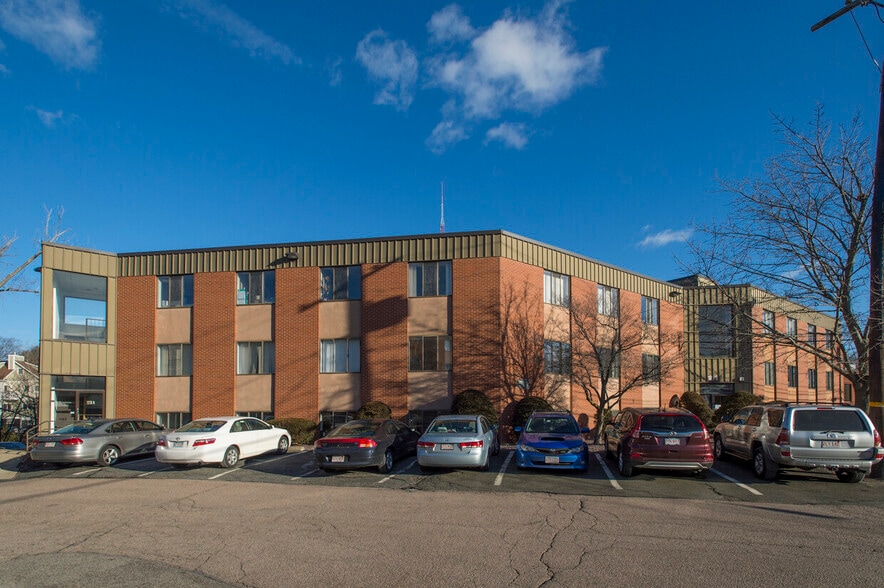 21 Highland Cir, Needham, MA for lease - Building Photo - Image 1 of 4