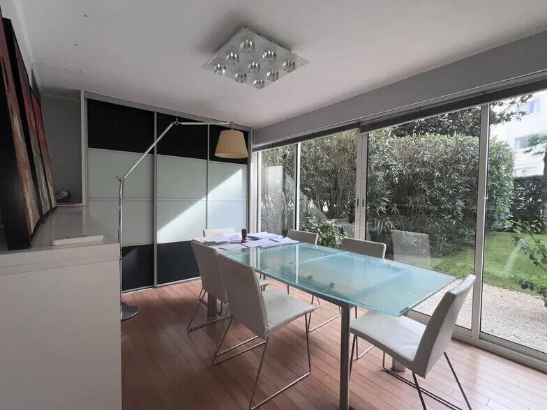 Office in Le Cannet for sale - Interior Photo - Image 1 of 6