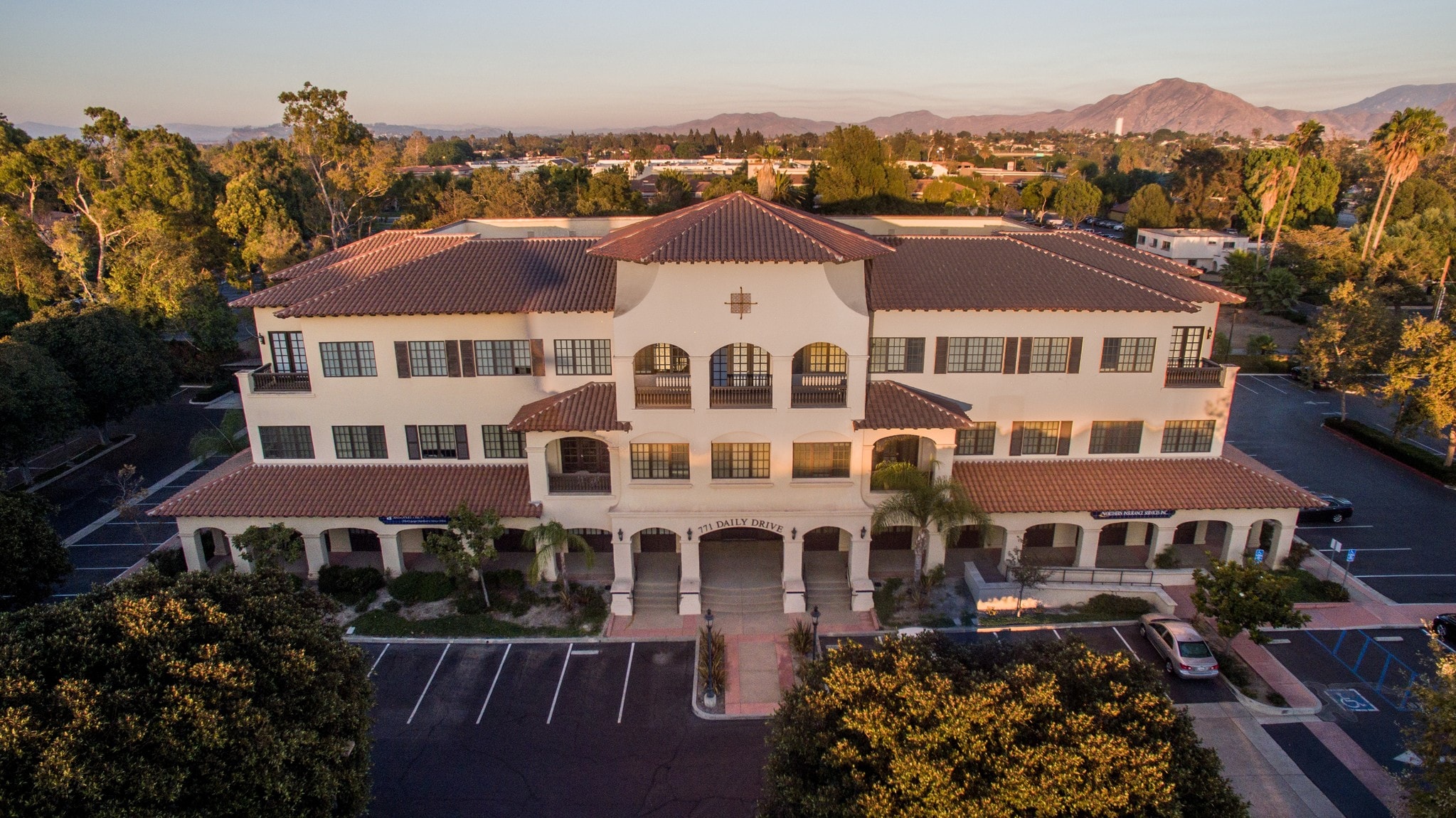771 E Daily Dr, Camarillo, CA for lease Building Photo- Image 1 of 17